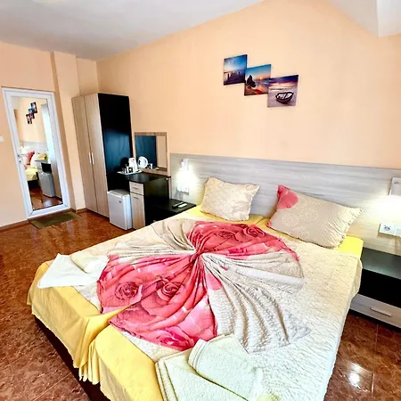 Guest house семеен чайка Primorsko